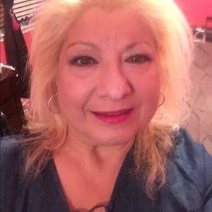 Meet your Posher, Suzanne